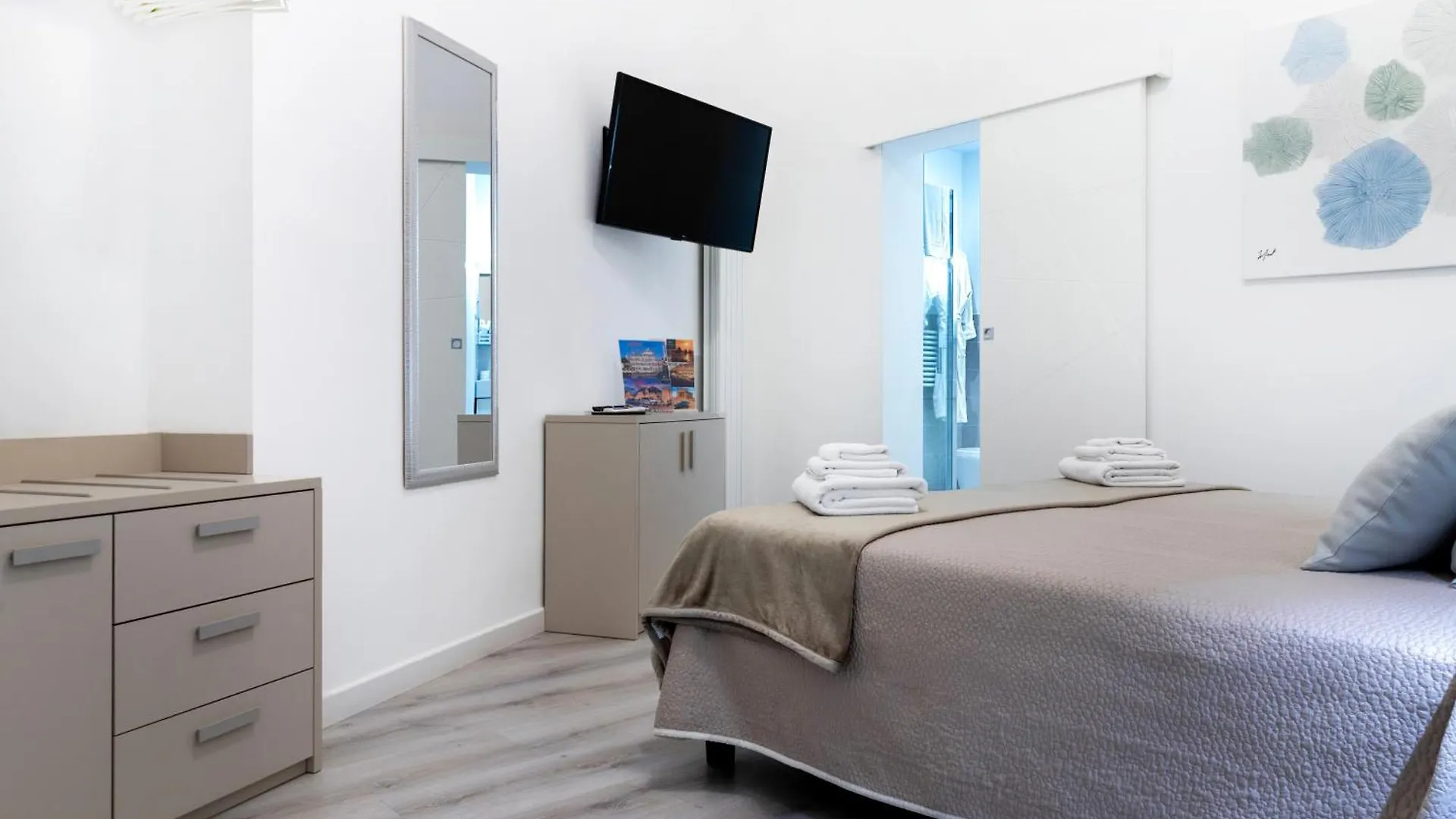Pensión Heart City Rooms CTA